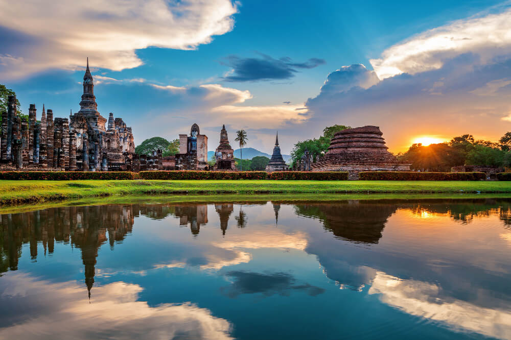 buddha statue wat mahathat temple precinct sukhothai historical park